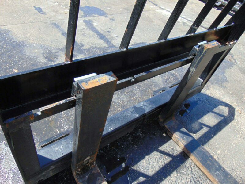 48 universal skid steer pallet forks 2800 lb rated capacity adjustable