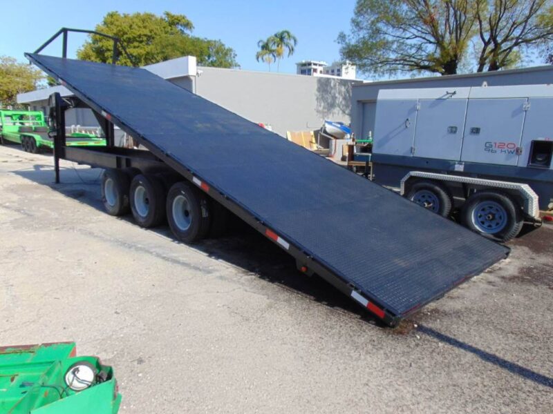 2023 G-FORCE Gooseneck Trailers 32 Hydraulic TRI-AXLE DECK-OVER