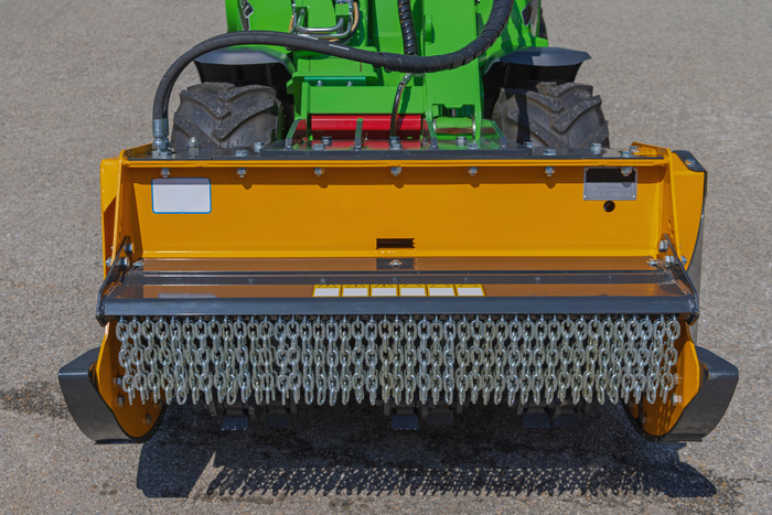 The Benefits of Using a Skid Steer Mulching Head Attachment for Your Landscaping Business