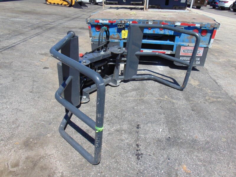 2024 WOLVERINE ATTACHMENTS BSH -12-75D HAY BALE SQUEEZE CLAMP - UNIVERSAL SKID STEER ATTACHMENT - 2,400 LB LIFT CAPACITY - Image 6