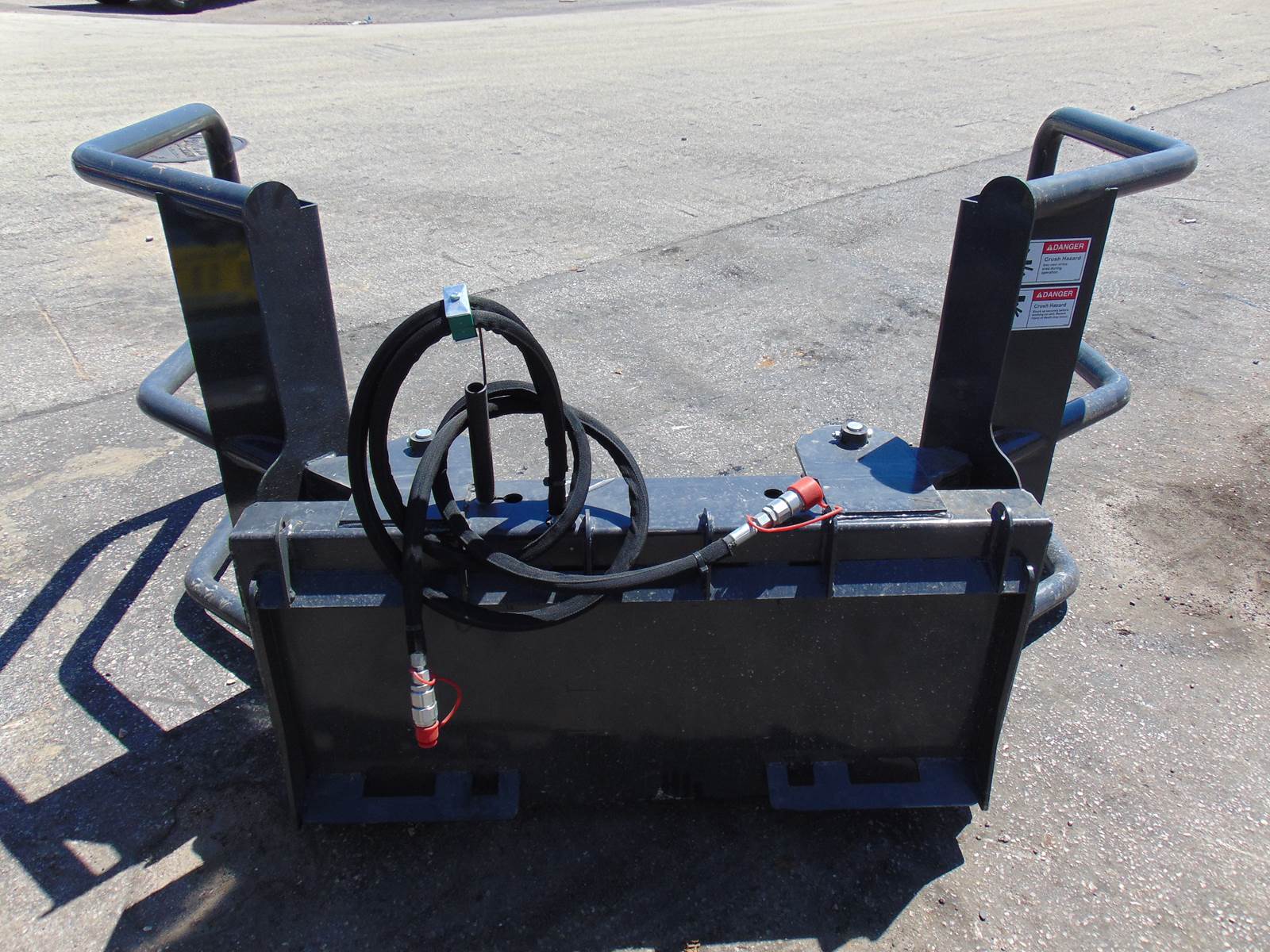 2026 WOLVERINE ATTACHMENTS BSH -12-75D HAY BALE SQUEEZE CLAMP - UNIVERSAL SKID STEER ATTACHMENT - 2,400 LB LIFT CAPACITY - Image 7