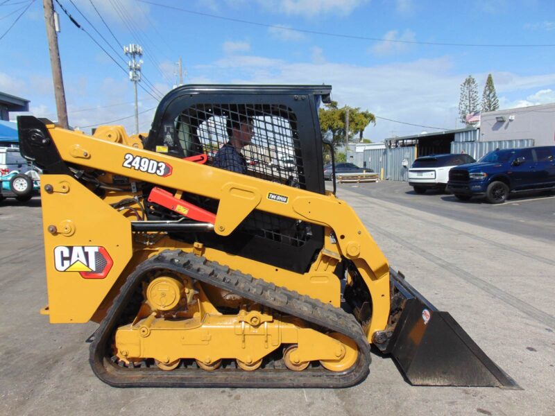 2021 CAT 249D3 TURBO 2 SPEED - JOYSTICKS - LOW HOURS "BRAND NEW TRACKS" INSTALLED TODAY - 100% SERVICED AND INSPECTED - Image 4