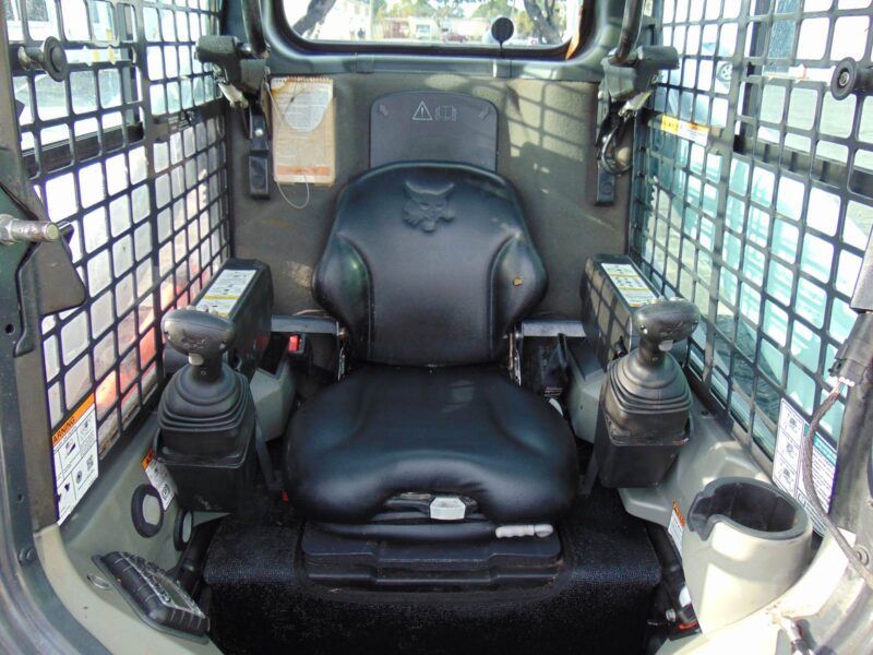 2017 BOBCAT T-770 TURBO 2 SPEED "HIGH FLOW" SUPER LOADED - JOYSTICKS - STEREO - HD COOLING PKG - ONLY 1,690 HOURS - Image 29