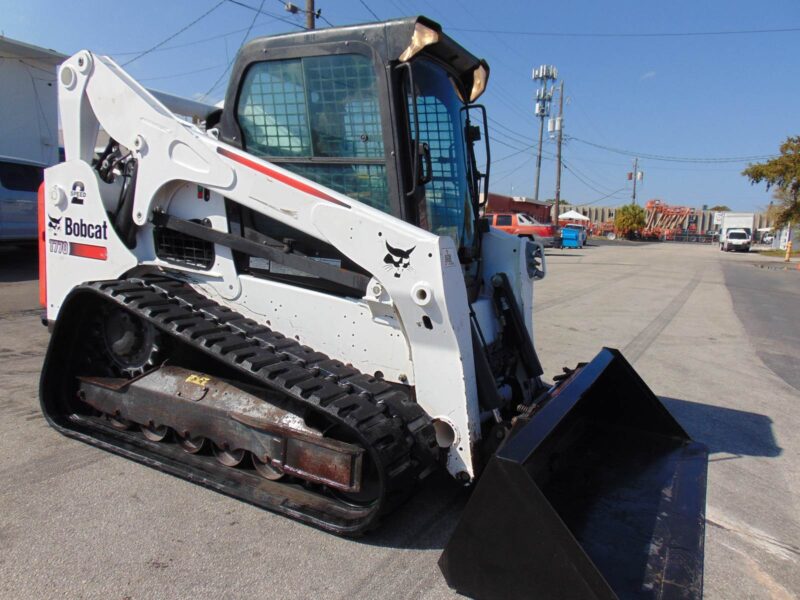 2021 BOBCAT T770 TURBO 2 SPEED "HIGH FLOW" JOYSTICKS - NEW TRACKS - A/C - HEAT - STEREO - ONLY 1,644 HOURS