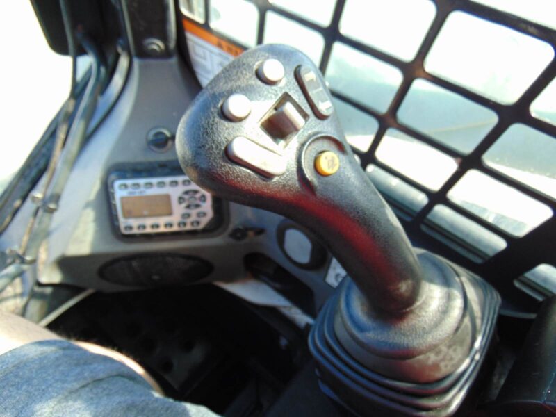 2021 BOBCAT T770 TURBO 2 SPEED "HIGH FLOW" JOYSTICKS - NEW TRACKS - A/C - HEAT - STEREO - ONLY 1,644 HOURS - Image 18