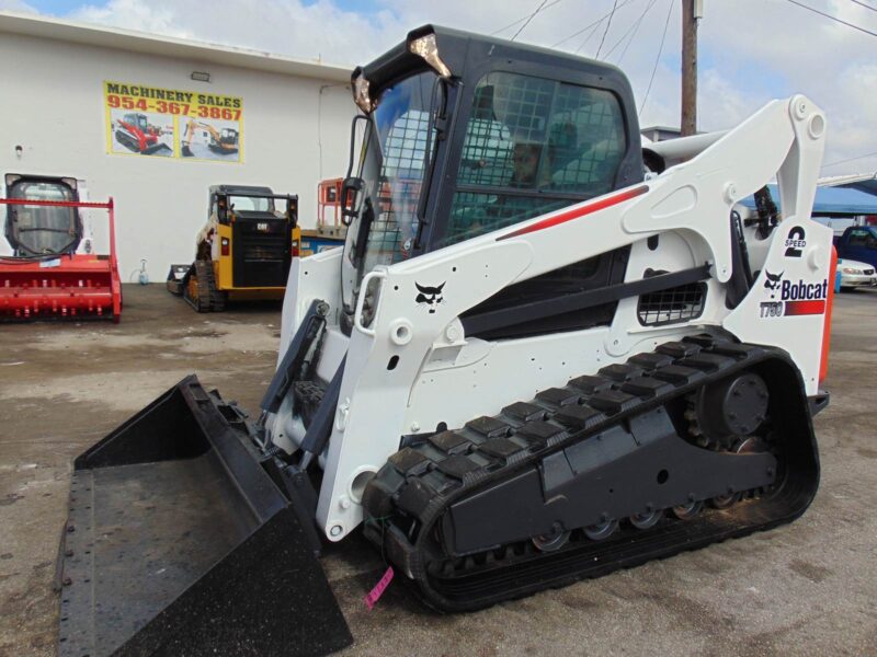 2014 BOBCAT T750 TURBO "KUBOTA" DIESEL - HEATED AND A/C CAB - BRAND NEW TRACKS - SUPER LOW HOURS - BOB TACH POWER COUPLER - Image 30