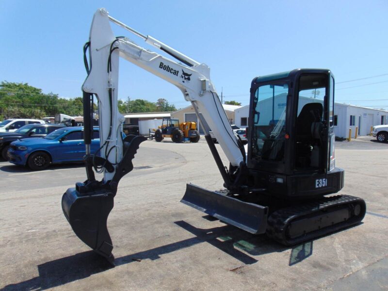 2015 BOBCAT E35 MINI EXCAVATOR "ENCLOSED COMFORT CAB" ICE COLD AC - HEAT - QUICK CONNECT - HYDRAULIC THUMB - ONLY 2,151 HOURS - Image 5