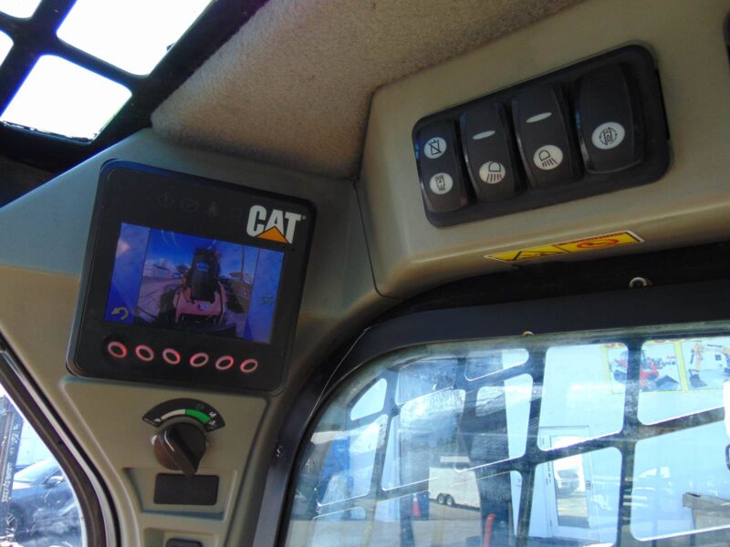 2015 Caterpillar CAT 289D "XPS-HIGH FLOW" TURBO 2 SPEED - SUPER LOADED - JOYSTICKS - CAMERA - HEAT AND AC - NEW TRACKS AND SPROCKETS TODAY - Image 18