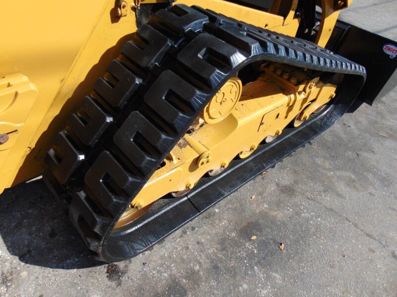 2015 Caterpillar CAT 289D "XPS-HIGH FLOW" TURBO 2 SPEED - SUPER LOADED - JOYSTICKS - CAMERA - HEAT AND AC - NEW TRACKS AND SPROCKETS TODAY - Image 6