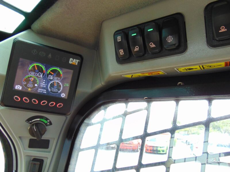2021 CAT 262D3 "XPS-HIGH FLOW" TURBO 2 SPEED - 74 HP NO D.E.F. - NEW CAT TIRES - CAMERA - STEREO - A/C - JOYSTICKS - ONLY 1,760 - 100% SERVICED - Image 30