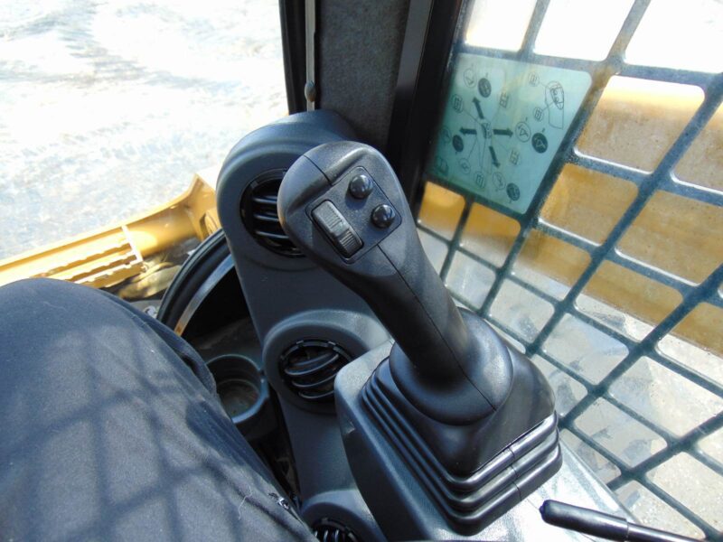 2021 CAT 262D3 "XPS-HIGH FLOW" TURBO 2 SPEED - 74 HP NO D.E.F. - NEW CAT TIRES - CAMERA - STEREO - A/C - JOYSTICKS - ONLY 1,760 - 100% SERVICED - Image 27