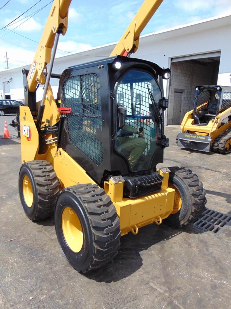 2021 CAT 262D3 "XPS-HIGH FLOW" TURBO 2 SPEED - 74 HP NO D.E.F. - NEW CAT TIRES - CAMERA - STEREO - A/C - JOYSTICKS - ONLY 1,760 - 100% SERVICED - Image 21