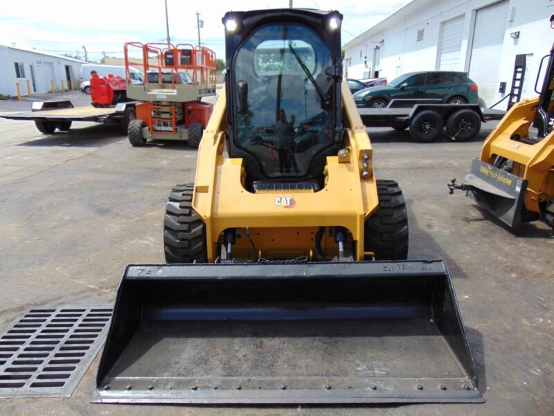 2021 CAT 262D3 "XPS-HIGH FLOW" TURBO 2 SPEED - 74 HP NO D.E.F. - NEW CAT TIRES - CAMERA - STEREO - A/C - JOYSTICKS - ONLY 1,760 - 100% SERVICED - Image 3