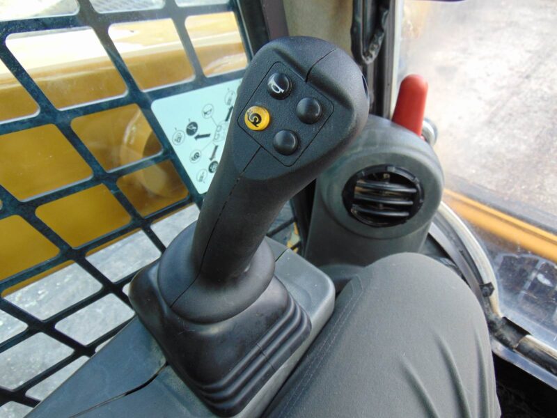 2022 CAT 226D3 TURBO "67 HP" MINI 5,800 LB WHEEL LOADER - ENCLOSED A/C CAB - PWR COUPLER - JOYSTICKS - FULLY SERVICED - 1,425 HOURS - Image 12