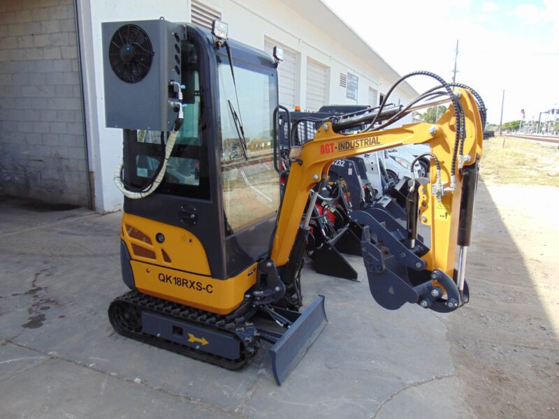 NEW 2025 AGT INDUSTRIAL QK18RXS-C "AIR CONDITIONED CAB" 2,300 LBS - PILOT CONTROLS - HYDRAULIC THUMB - CONCRETE BREAKER - BRUSH CUTTER - ALL INCLUDED - Image 4