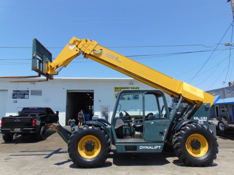 2010 GEHL DL10-55 TELEHANDLER WITH BUCKET AND 5' LONG FORKS - OUTRIGGERS - PILOT CONTROL - JOHN DEERE TURBO DIESEL - Image 31