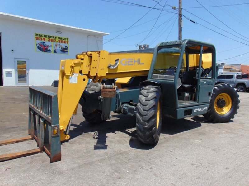 2010 GEHL DL10-55 TELEHANDLER WITH BUCKET AND 5' LONG FORKS - OUTRIGGERS - PILOT CONTROL - JOHN DEERE TURBO DIESEL - Image 15