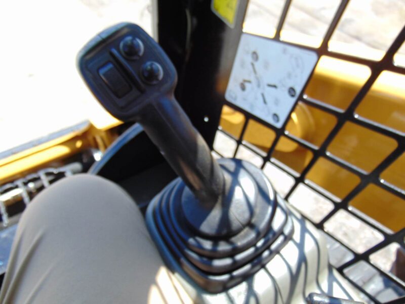 2020 CAT 259D TURBO 2 SPEED - SUPER LOW HOURS - JOYSTICKS - CAMERA - ADVANCED MONITOR SCREEN - SERVICED AND INSPECTED - Image 30
