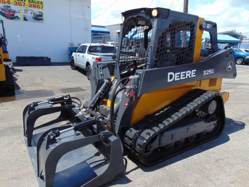 2020 JOHN DEERE 325G TURBO 2 SPEED TRACK LOADER - YANMAR 74.9 HP (NO DEF) - 9,500 LB OPERATING WEIGHT - JOYSTICKS - 1,214 HOURS - NEW GRAPPLE INCLUDED - Image 27