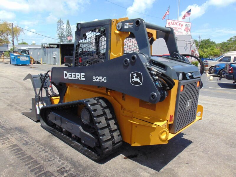 2020 JOHN DEERE 325G TURBO 2 SPEED TRACK LOADER - YANMAR 74.9 HP (NO DEF) - 9,500 LB OPERATING WEIGHT - JOYSTICKS - 1,214 HOURS - NEW GRAPPLE INCLUDED - Image 17