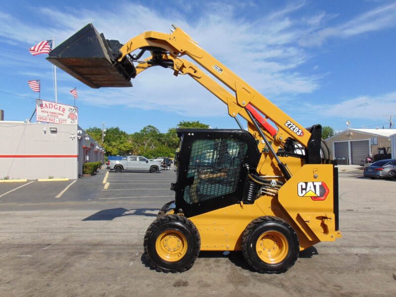 2021 CAT 272D3-XE "110 HP MONSTER" SUPER HIGH FLOW *LOADED WITH OPTIONS* HEATED AIR RIDE SEAT - STEREO - CAMERA - COUNTERWEIGHT PKG - ONLY 1,640 HOURS - Image 14