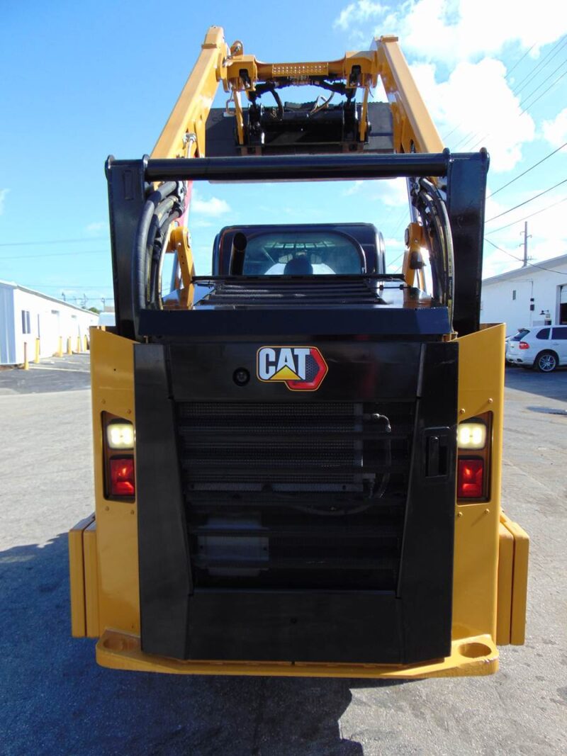 2021 CAT 272D3-XE "110 HP MONSTER" SUPER HIGH FLOW *LOADED WITH OPTIONS* HEATED AIR RIDE SEAT - STEREO - CAMERA - COUNTERWEIGHT PKG - ONLY 1,640 HOURS - Image 25