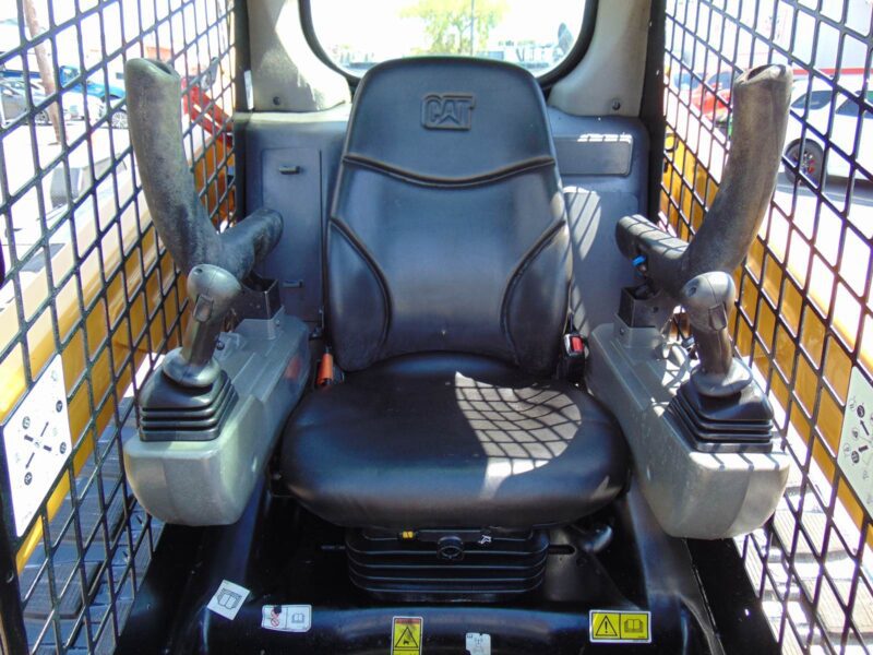 2021 CAT 259D3 TURBO 2 SPEED "BRAND NEW TRACKS" JOYSTICKS - PWR COUPLER - ADVANCED DISPLAY MONITOR - ONLY 1,723 HOURS - Image 8