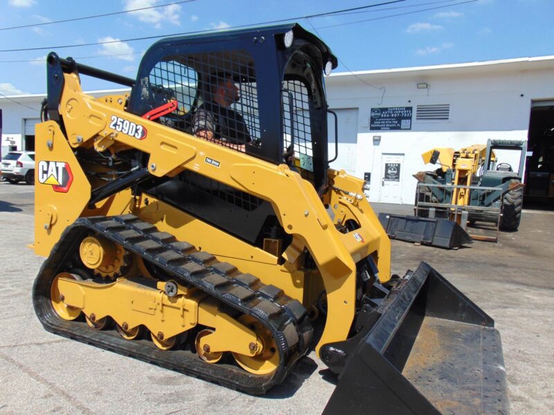 2021 CAT 259D3 TURBO 2 SPEED "BRAND NEW TRACKS" JOYSTICKS - PWR COUPLER - ADVANCED DISPLAY MONITOR - ONLY 1,723 HOURS - Image 3
