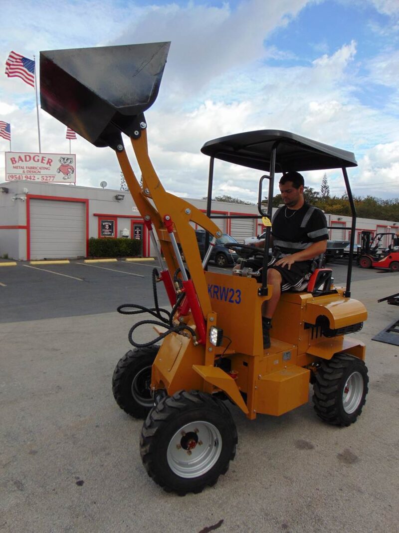 2024 AGT INDUSTRIAL KWR23 ARTICULATED FRONT END WHEEL LOADER W/ BUCKET - 4 WHEEL DRIVE - AUX HYDRAULICS - 3 SPEED MANUAL TRANSMISSION - Image 16