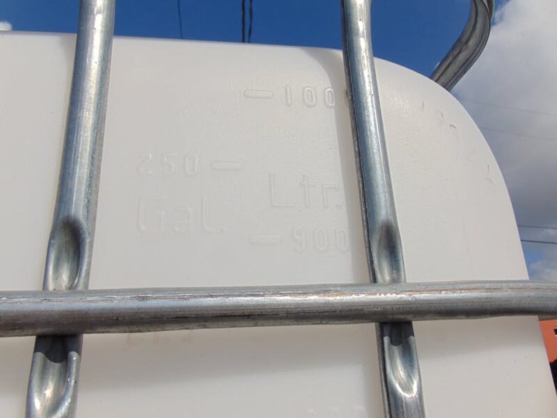 2025 NEW 250 GALLON WATER TANK - FUEL - LIQUID POLY PORTABLE CONTAINERS - FORKLIFT SLOTS - SAFETY VALVES 250 gallon portable containers - brand new - Image 9