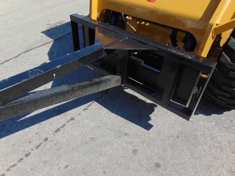 2025 SKID STEER SOLUTIONS 6' BOOM " TRUSS " EXTENSION POLE ATTACHMENT FOR ALL SKID STEERS - UNIVERSAL ATTACHMENT - Image 3