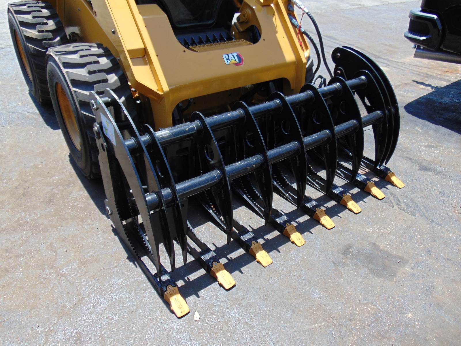 2026 USA STEEL 80" SEVERE DUTY ROOT GRASS RAKE GRAPPLE UNIVERSAL FOR ALL SKID STEERS - WHEEL LOADERS - TRACK LOADERS - Image 10