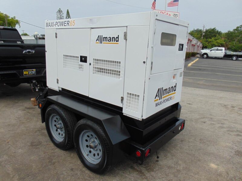 2016 ALLMAND MAX-POWER 65 KW TRAILER MOUNTED GENERATOR - 90 HP KUBOTA DIESEL - 3 PHASE - SERVICED, INSPECTED, LOAD TESTED - Image 4