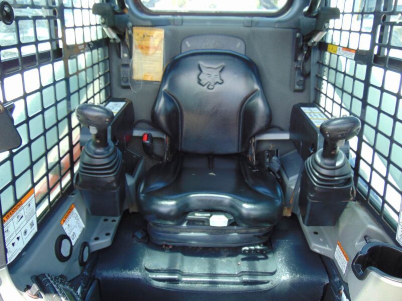 2017 BOBCAT S-740 TURBO 2 SPEED "HIGH FLOW" - JOYSTICKS - HEAT & A/C - STEREO - MONITOR - KEYLESS SECURITY - BRAND NEW TIRES - 100% SERVICED - Image 24