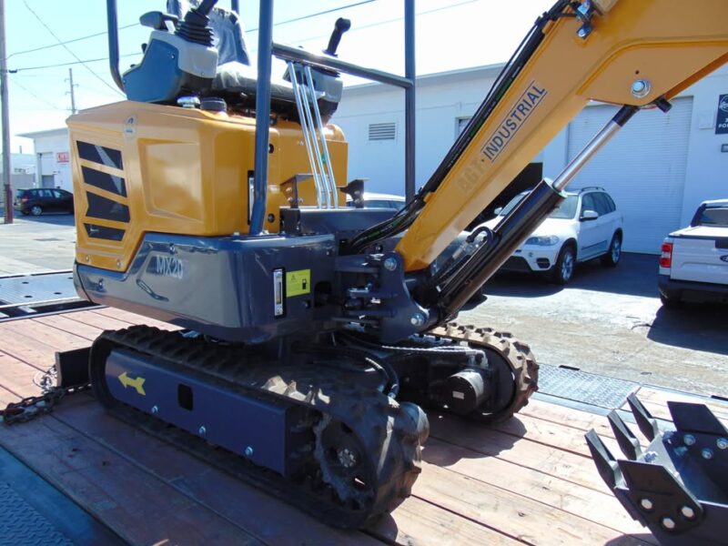 2025 NEW 2025 - 2,500 LB AGT INDUSTRIAL MINI EXCAVATOR - 24 HP GAS MOTOR - JOYSTICK CONTROLS - HYDRAULIC THUMB - SWAY ARM LEFT / RIGHT - free local delivery - better built - heavier and more powerful - tooth bucket and hyd thum - 2,500 lbs - Image 6