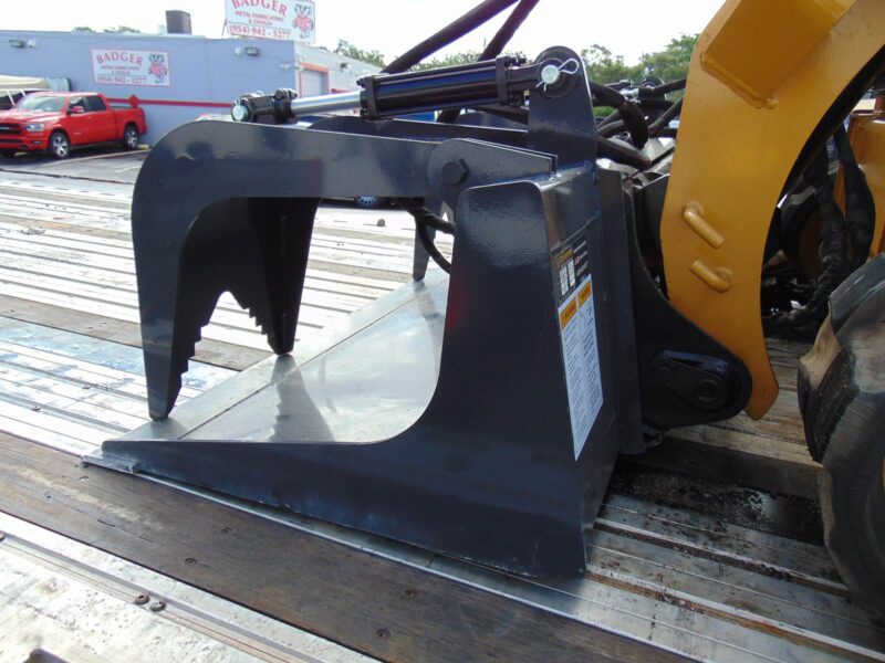 2025 Wolverine GB11-72 Grapple Bucket for all Skid Steer and Track Loaders - Hydraulic hoses and Fittings included - Image 3