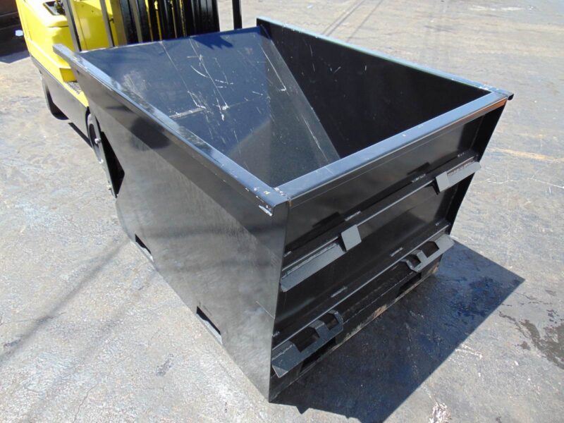 2026 KC 2 YARD FORKLIFT / SKID STEER AND FORKLIFT DUMPSTER HOPPERS ALL YEARS UNIVERSAL - TRASK REMOVAL BINS - QUICK ATTACH - Image 32