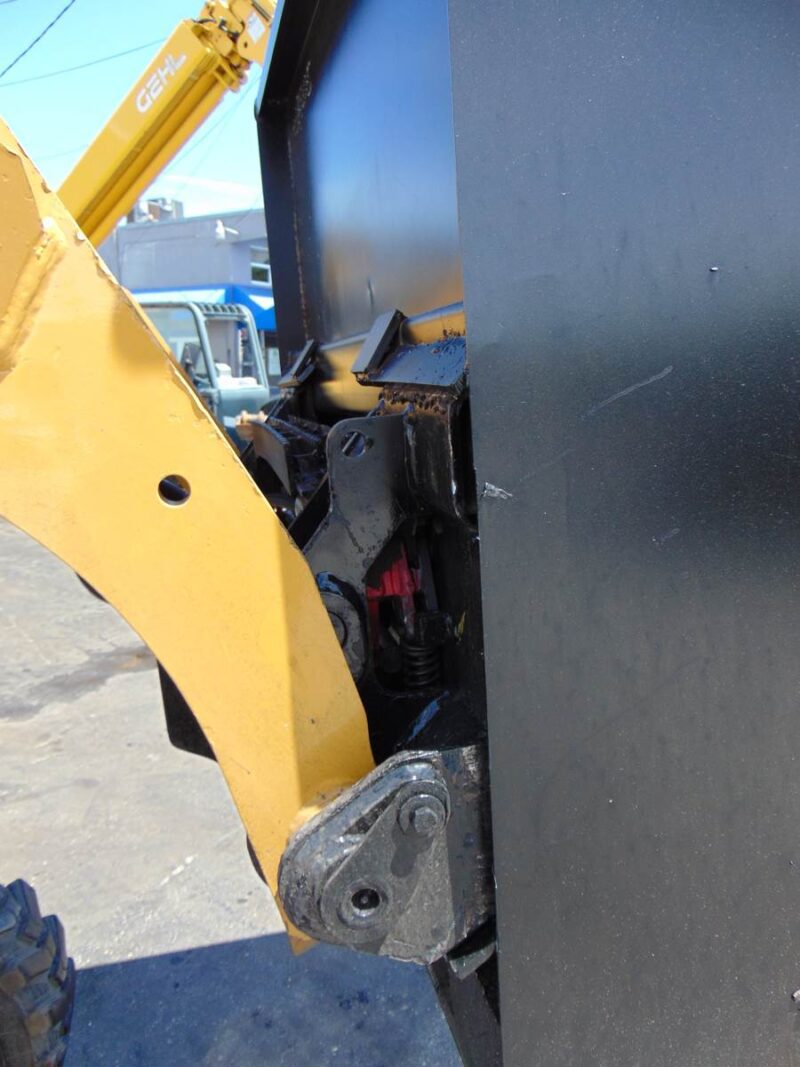 2026 KC 2 YARD FORKLIFT / SKID STEER AND FORKLIFT DUMPSTER HOPPERS ALL YEARS UNIVERSAL - TRASK REMOVAL BINS - QUICK ATTACH - Image 21