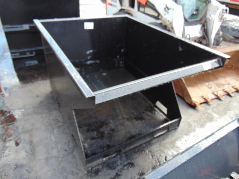2026 KC 2 YARD FORKLIFT / SKID STEER AND FORKLIFT DUMPSTER HOPPERS ALL YEARS UNIVERSAL - TRASK REMOVAL BINS - QUICK ATTACH - Image 18