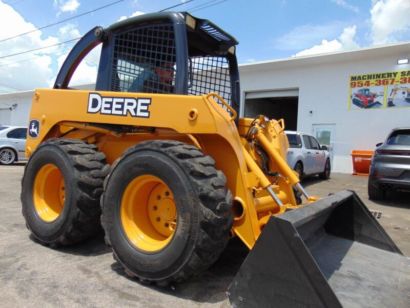 2005 JOHN DEERE 250 TURBO 2 SPEED - 65 HP WHEEL LOADER - NO EMISSIONS - NO HEADACHES 100% SERVICED AND JOB READY