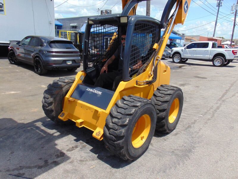 2005 JOHN DEERE 250 TURBO 2 SPEED - 65 HP WHEEL LOADER - NO EMISSIONS - NO HEADACHES 100% SERVICED AND JOB READY - Image 18