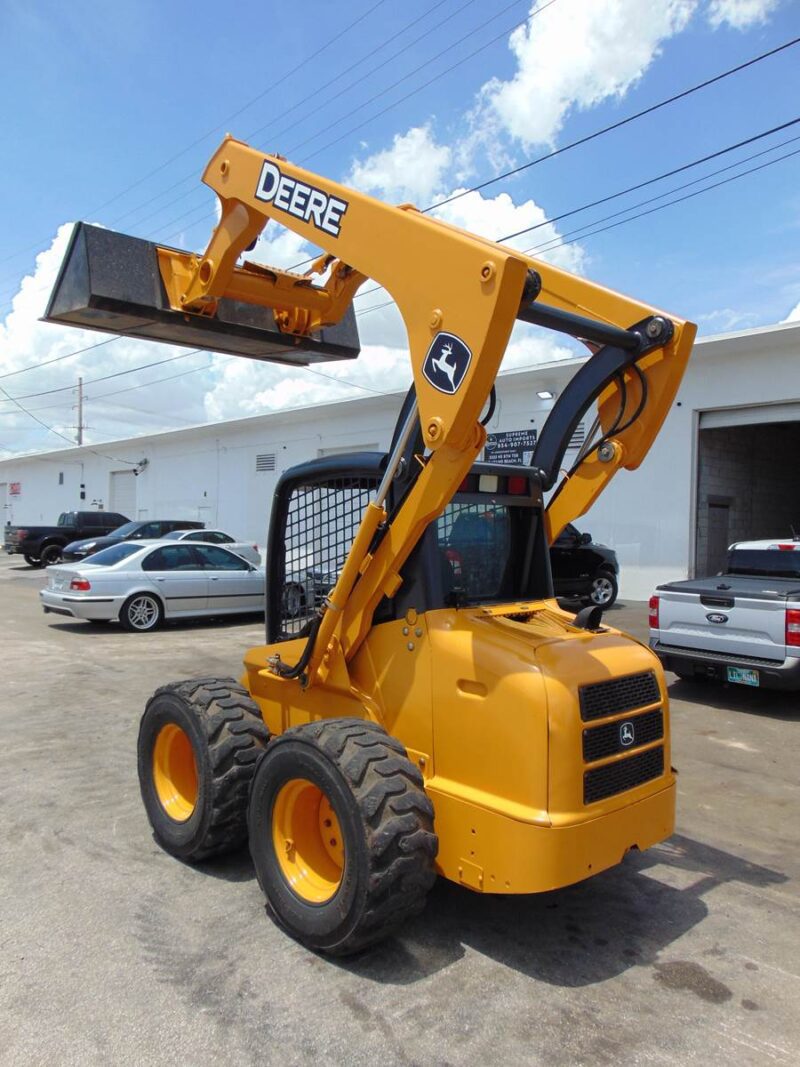 2005 JOHN DEERE 250 TURBO 2 SPEED - 65 HP WHEEL LOADER - NO EMISSIONS - NO HEADACHES 100% SERVICED AND JOB READY - Image 17