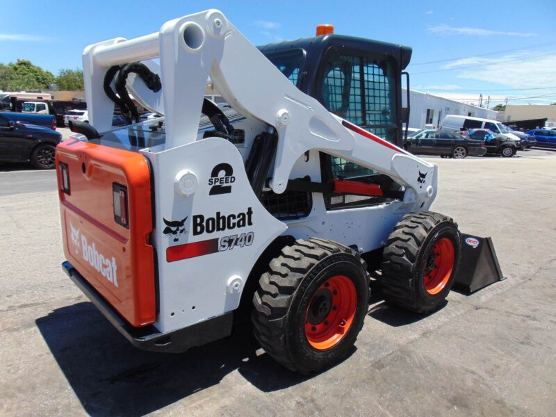 2016 BOBCAT S740 TURBO 2 SPEED "HIGH FLOW" BIG 74 HP - HEAT AND A/C - STEREO - BOB/TACH POWER CUPLER - NEW TIRES - ONLY 1,818 HOURS - Image 29