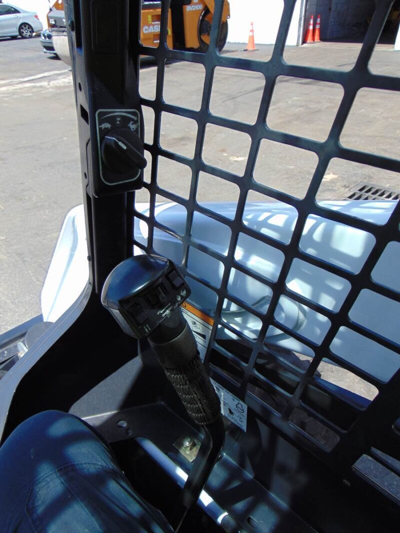 2016 BOBCAT S530 TURBO "VERTICAL LIFT HEIGHT" ONLY 1,208 HOURS - IMPECCABLE MACHINE - PERFECT "MID-SIZE" LOADER - Image 18