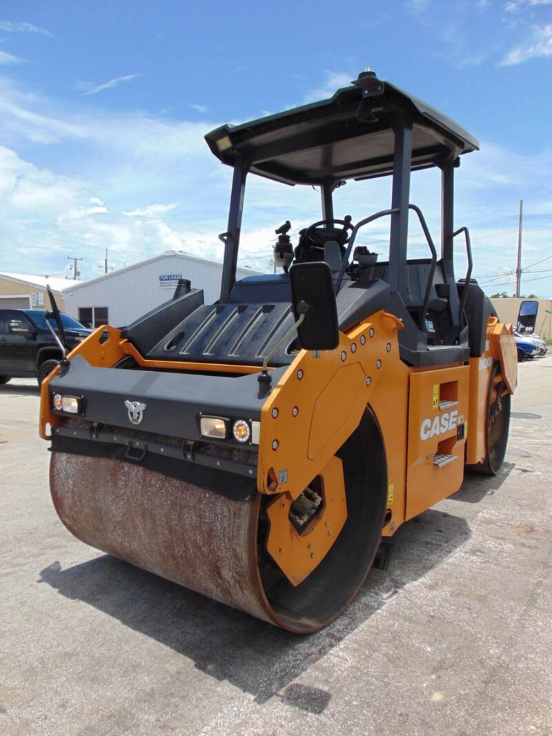 2018 CASE DV210D TANDEM SMOOTH DRUM "23,000 POUND* VIBRATORY ROLLER COMPACTOR - ONLY 2.740 HOURS - AMAZING ALL ORIFGINAL CONDITION - Image 31