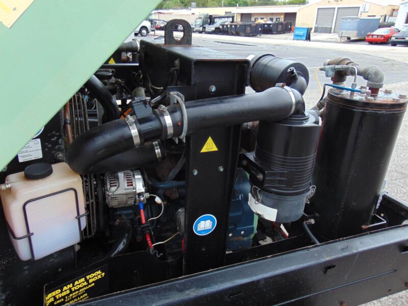 2018 SULLAIR 185D PORTABLE TRAILER MOUNTED AIR COMPRESSOR - 185 CFM - KUBOTA DIESEL - ONLY 1,950 HOURS - Image 8