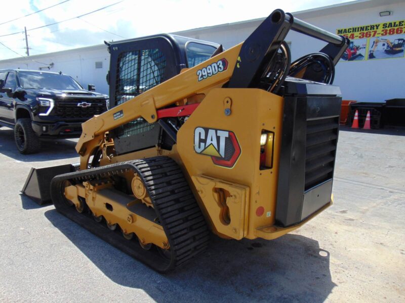2022 CAT 299D3 "98 HP" TURBO 2 SPEED - XPS HIGH FLOW - SUPER LOADED - WEIGHT PKG - STEREO - CAMERA - HEATED AIR RIDE - Image 13