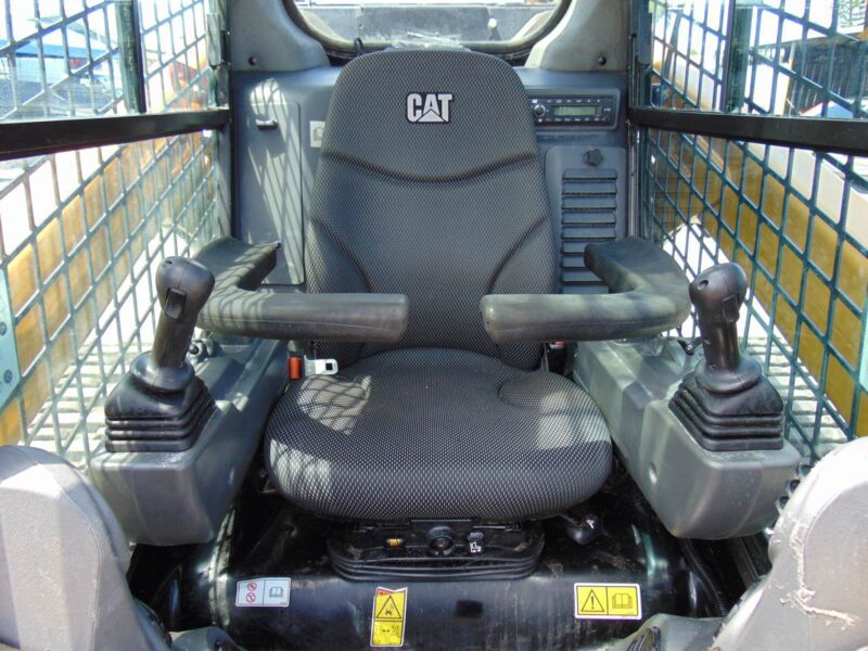 2022 CAT 299D3 "98 HP" TURBO 2 SPEED - XPS HIGH FLOW - SUPER LOADED - WEIGHT PKG - STEREO - CAMERA - HEATED AIR RIDE - Image 15