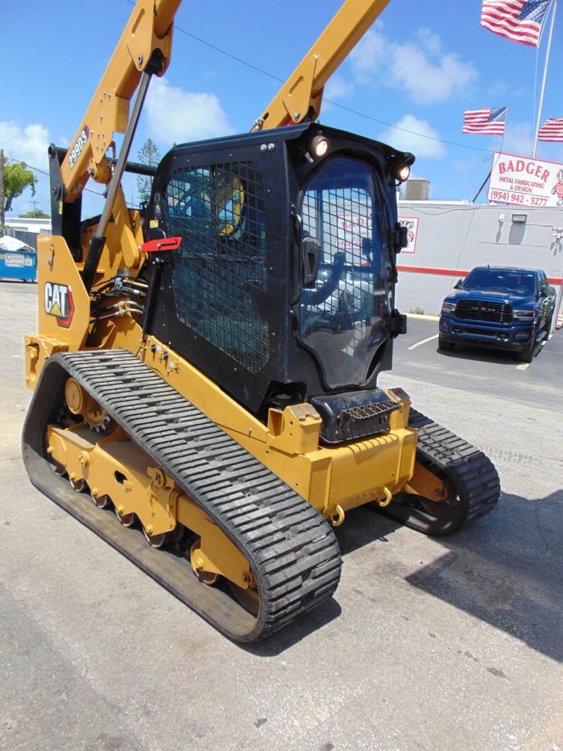 2022 CAT 299D3 "98 HP" TURBO 2 SPEED - XPS HIGH FLOW - SUPER LOADED - WEIGHT PKG - STEREO - CAMERA - HEATED AIR RIDE - Image 33