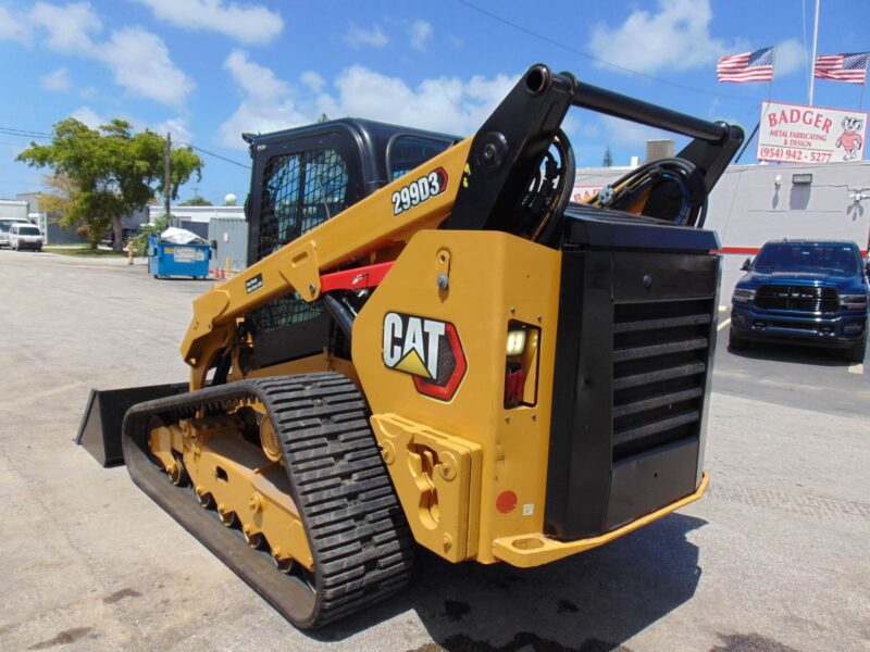 2022 CAT 299D3 "98 HP" TURBO 2 SPEED - XPS HIGH FLOW - SUPER LOADED - WEIGHT PKG - STEREO - CAMERA - HEATED AIR RIDE - Image 34
